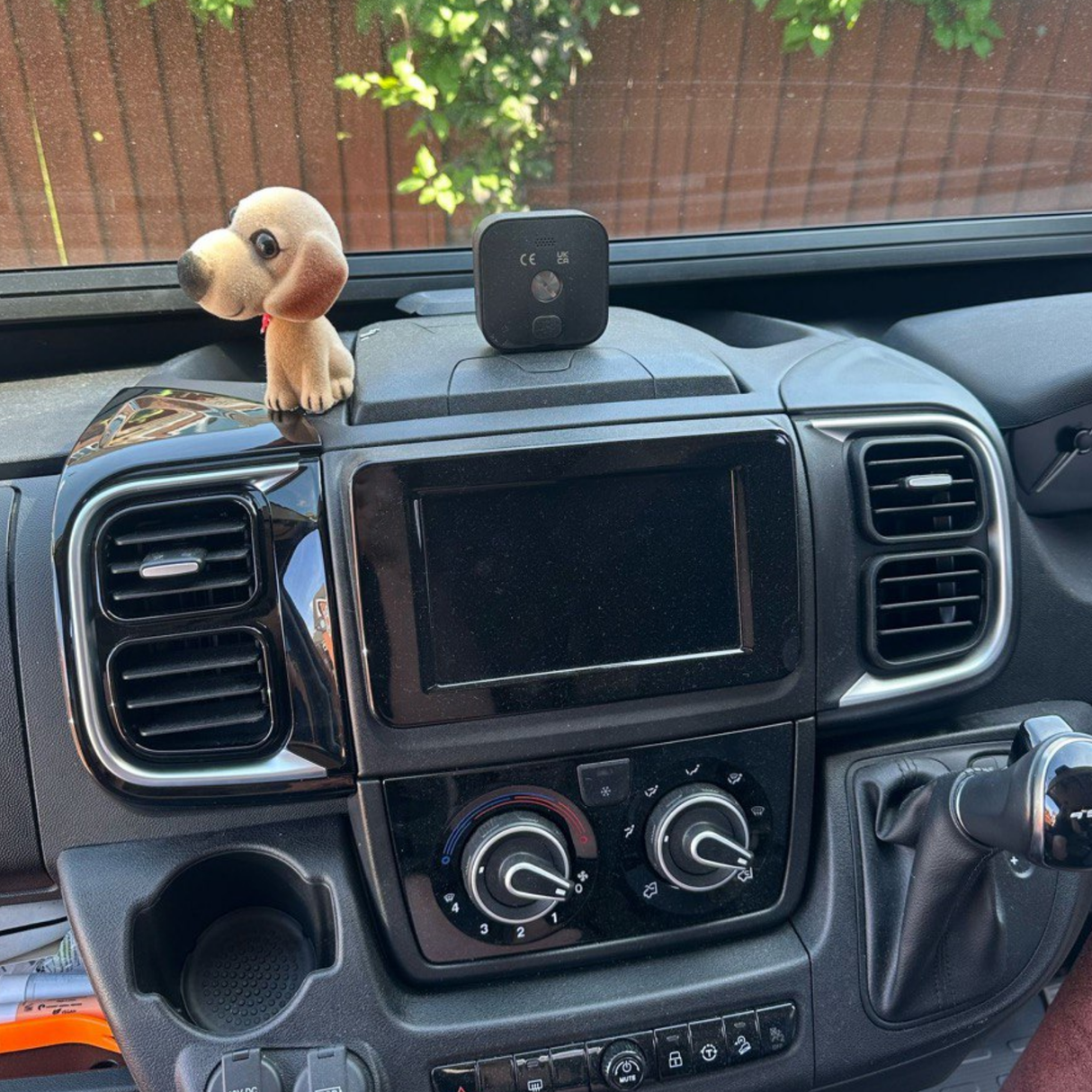 Airson Seata Sgeadachaidh Fionnaidh-adhair Vauxhall Movano – Ùrachadh Deas-bhòrd Dubh Gleansach airson Modalan Ùra