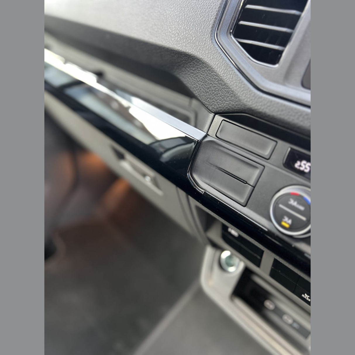 For MAN TGE RHD Lower Dash Styling Trims - Gloss Black (Set of 6) | Van-X