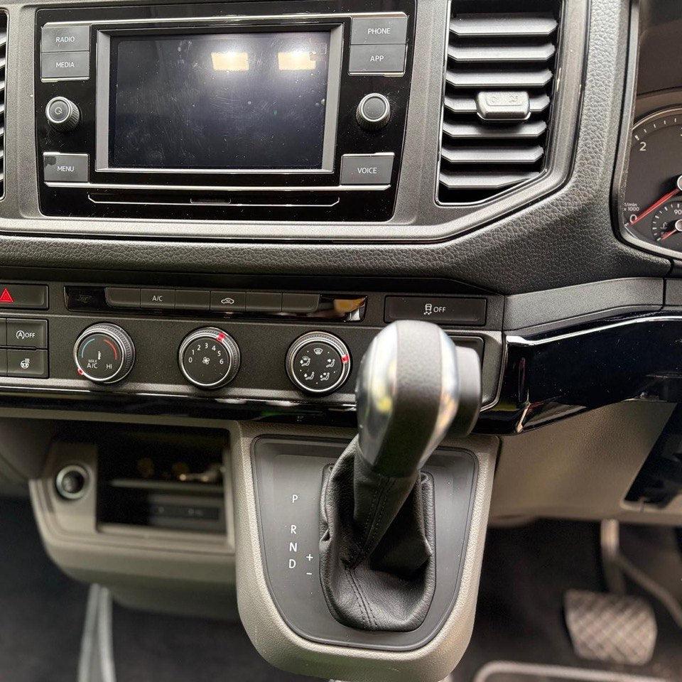 Airson sgeadachadh stoidhleachaidh deas-bhòrd ìosal VW Crafter RHD cruth ùr - dubh gleansach (seata de 6) | Van-X