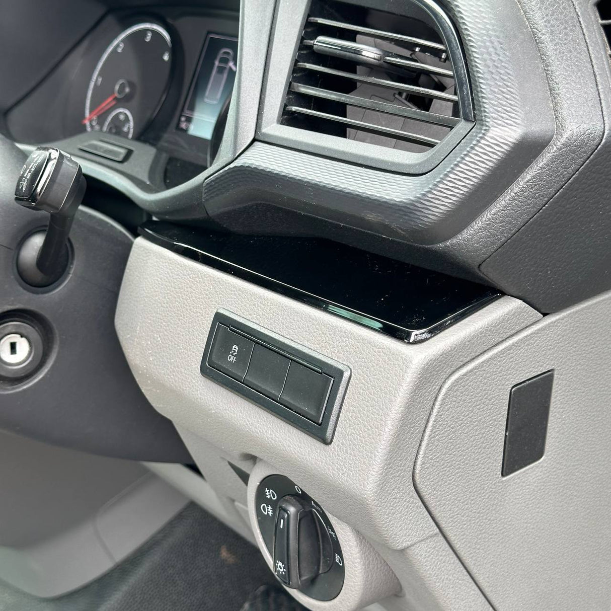 For VW T6.1 Transporter Dashboard Upgrade – 4-Piece Gloss Lower Dash Trim Set