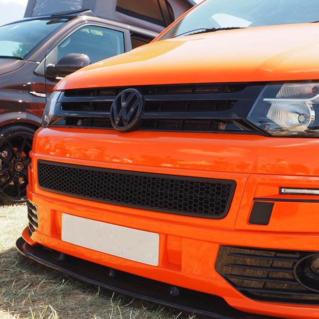 For VW T5.1 Transporter Honeycomb Matte Black Bumper Grille + Fog Light Trims + Number Plate Trim Sportline Painted and Ready to Fit