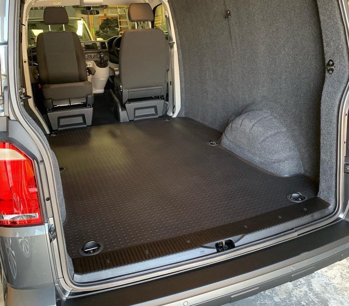 For VW T6 V2 Transporter Rear Threshold Cover Tailgate / Single Door Plastic Full Length