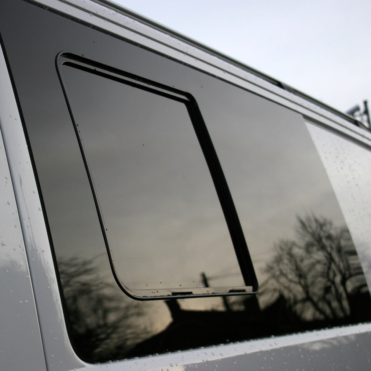 For VW T5, T5.1 Transporter Glass Side Sliding Window Tinted/Limo Glass