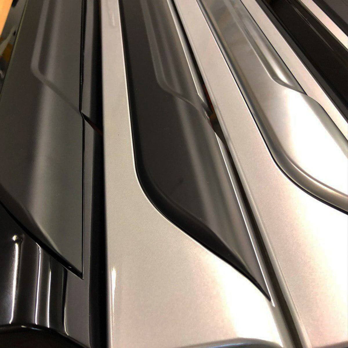 For VW T5, T5.1 SWB Side Skirts Reflex Silver Plastic Painted and Ready to Fit (B-Grade)
