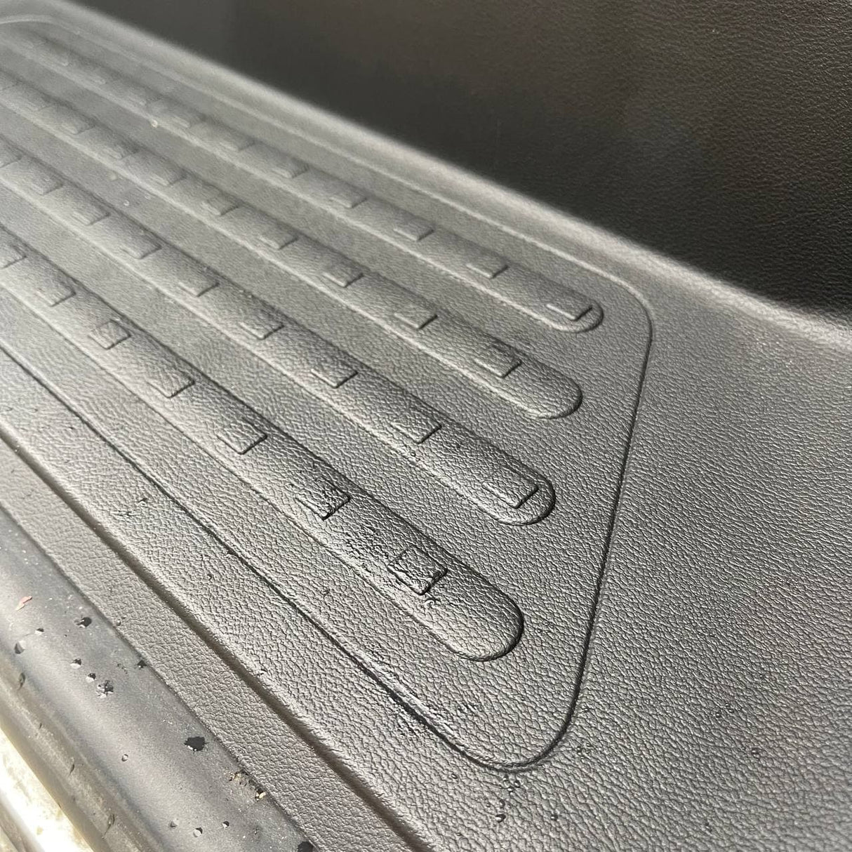 Airson VW T5, T5.1 Transporter Steap Doras Luchdaidh Taobh V3 17mm a bharrachd domhainn le roinn stòraidh