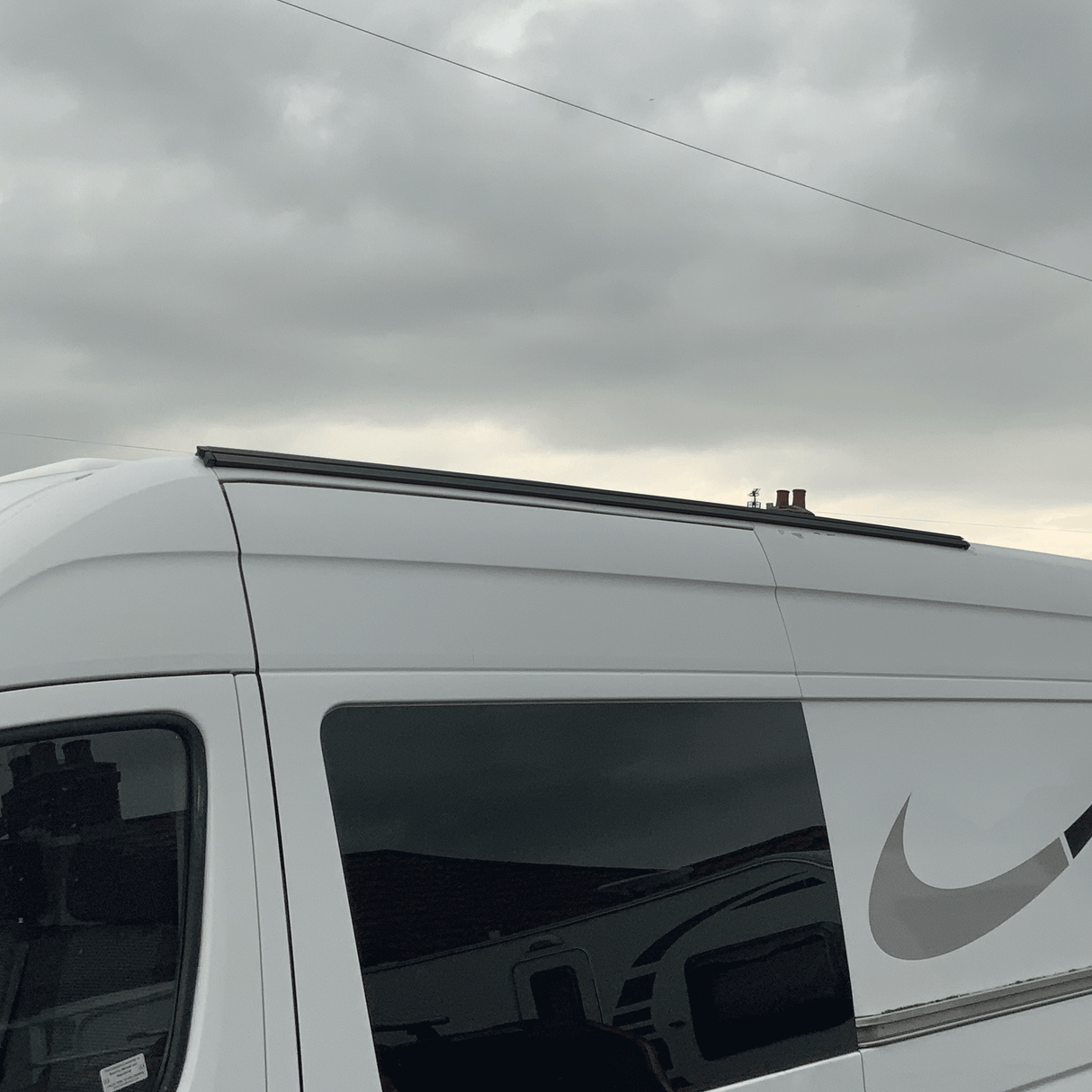 Rèilichean sgàilean sgàilean Mercedes Dodge Sprinter Swb , Mwb, Lwb (Dubh)