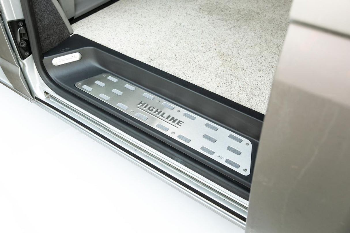 VW T6 Campervan Transporter Full Steps Inc Highline Inserts Suaicheantas LED Styling OEM Direct Replacement Parts And Accessories