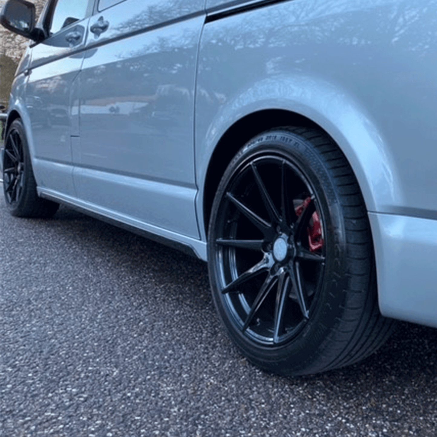 VW T5, T5.1 SWB Side Skirts Reflex Silver Plastic Painted and Ready to Fit (B-Grade)