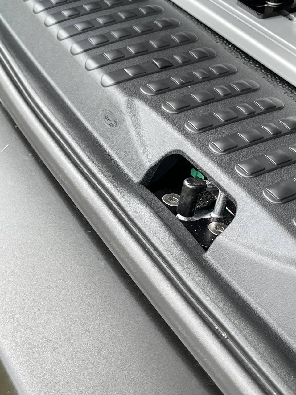 For VW T5, T5.1 V3 Tailgate Threshold Cover + Side Step