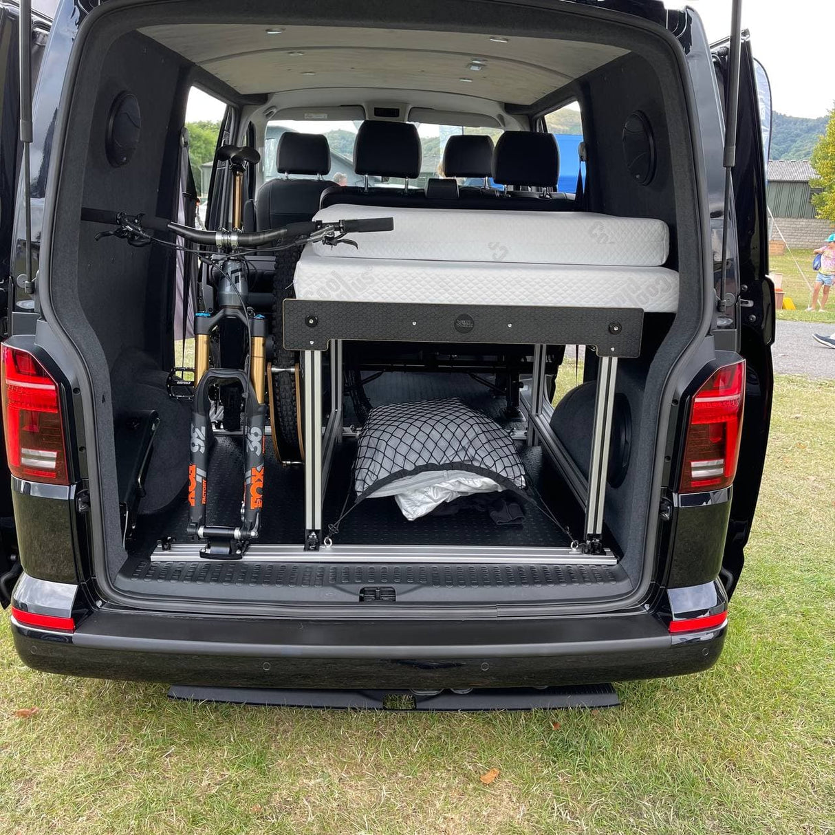 For VW T6 V3 Tailgate Threshold Cover + Side Step