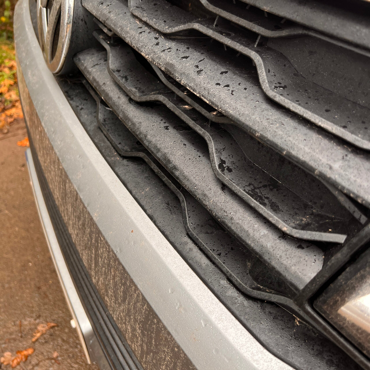 For VW T6 Front Grille R-Line Badgeless - Matte Black