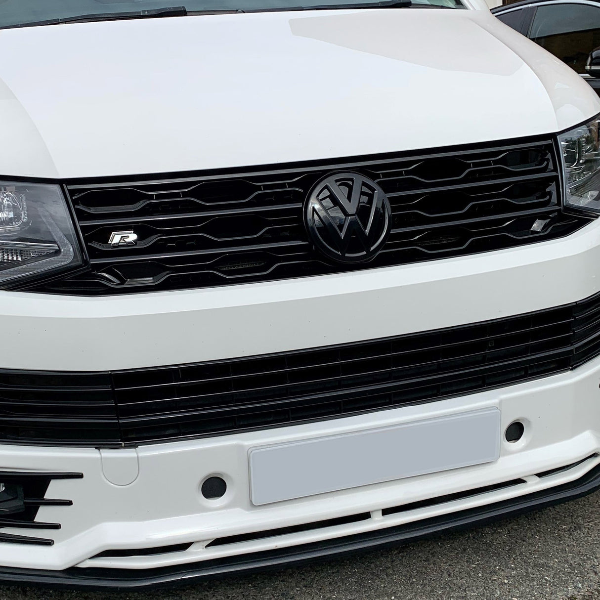 For VW T6 Front R-Line Badgeless Grille - Gloss Black