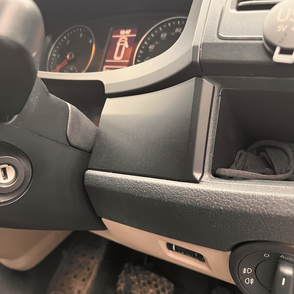 For VW Transporter T6 Lower Dash Styling Trims Comfort Dash Matte Black Painted and Ready to Fit (Set of 6)