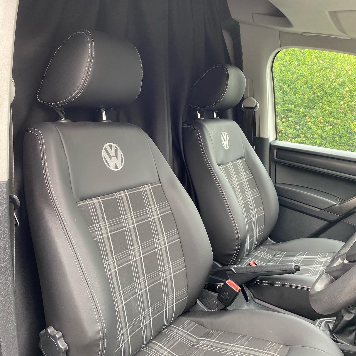 VW T5, T5.1 Neach-còmhdhail Cùl Seat Cab Divider Curtain