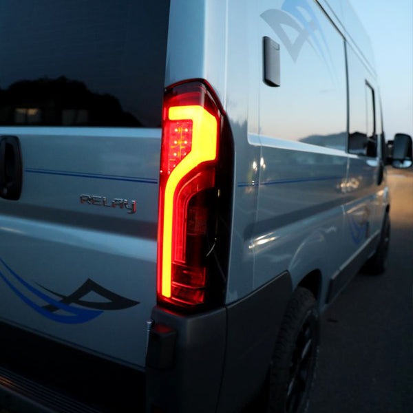 Buidheann solais cùil làn LED Fiat Ducato, Tailight, Aonad Solais Cùil, Ath-sholarachadh air a smocadh, Van-X, ÙR