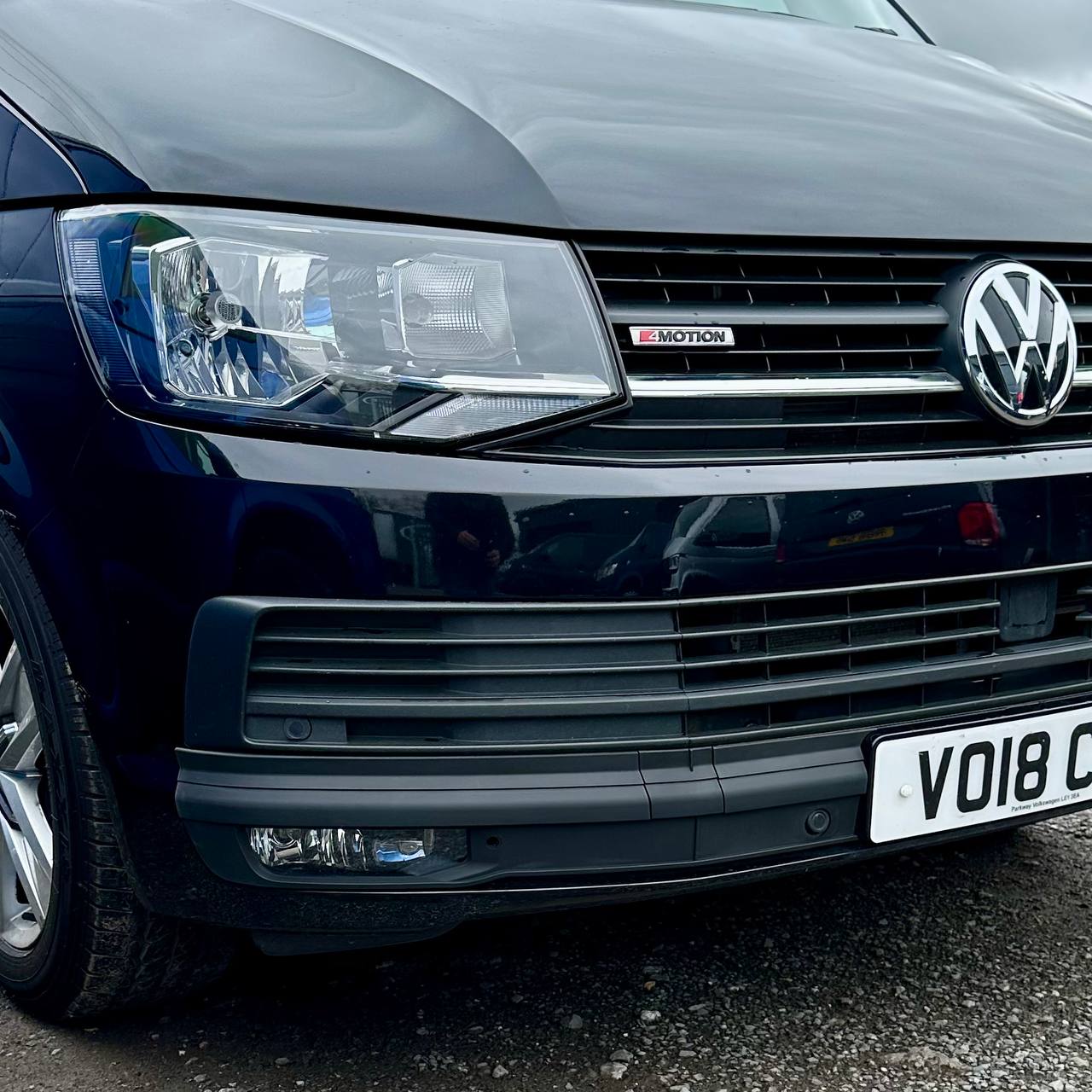 For VW T6 Highline Bumper only, California Beach and Ocean models, Caravelle, VanX Bumper Grille XL - Textured Finish