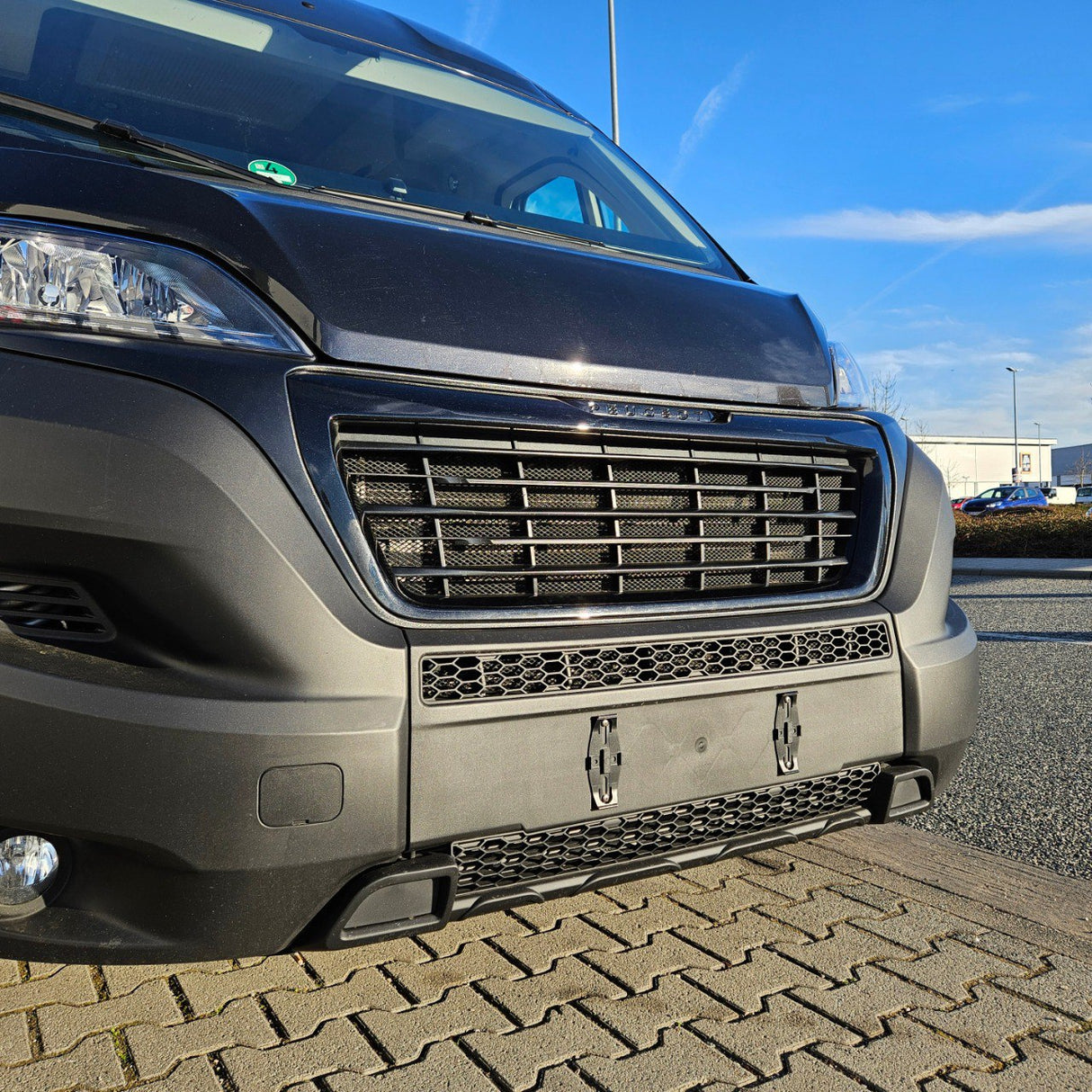 Citroen Relay Honeycomb Front Bumper – Matte Black | No Parking Sensor Version