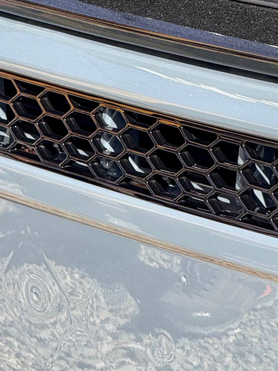 For Vauxhall Movano Bumper Honeycomb - Gloss Black, No Parking Sensors Replacement