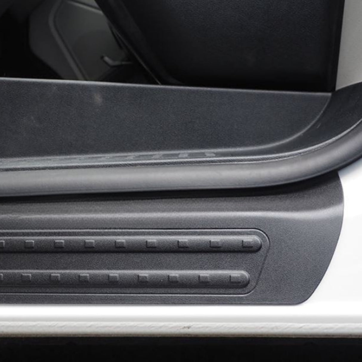 VW T6.1 Geàrdan inntrigidh dorsan aghaidh còmhdhail (Seata de 2)