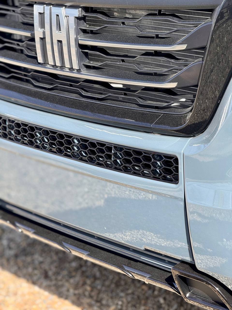 For Vauxhall Movano Bumper Honeycomb - Gloss Black, No Parking Sensors Replacement