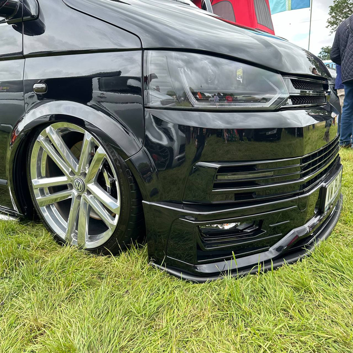 VW T5-X Styling Front End Premium 10-15 Ag ùrachadh làn Kit Facelift Air a pheantadh agus deiseil airson a dhol a-steach do 3 roghainnean dath