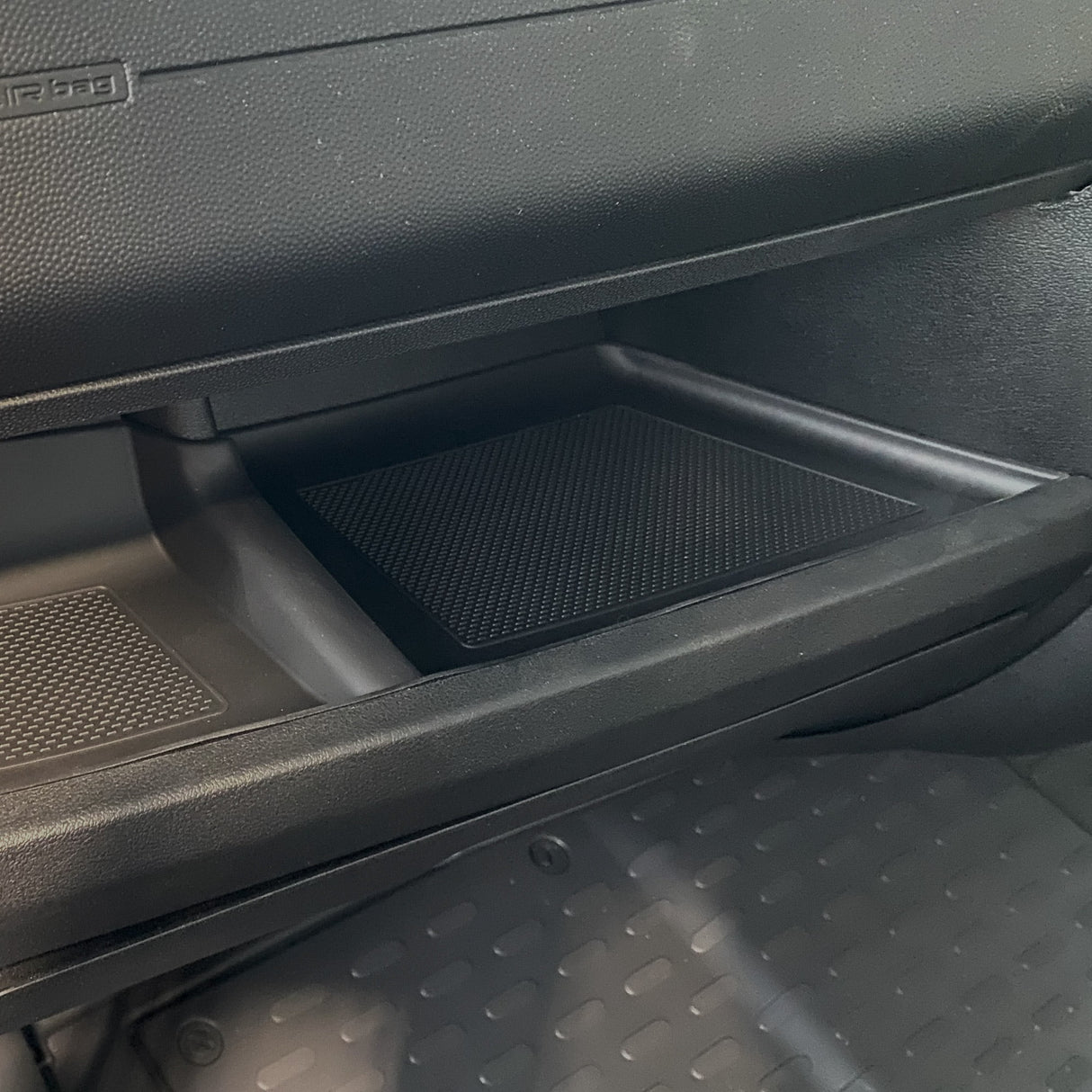 Motorhome Citroen Relay, dachaigh rèis bhan-campachaidh Cuir a-steach Rubair Dashboard Ìosal / Mats Black RHD