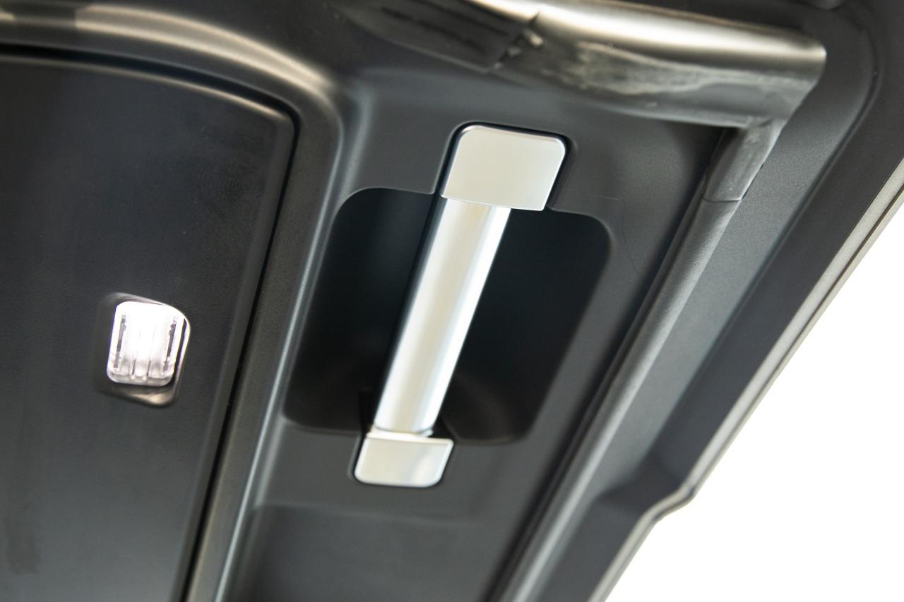 Range Rover Vogue / Range Rover Sport Boot Lock + Grab Handle
