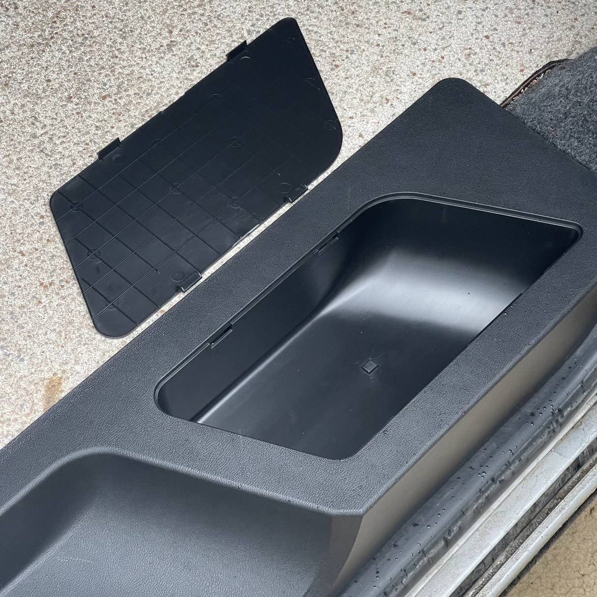 VW T6.1 Transporter Side Loading Door Step V3 17mm Extra Deep with Storage Compartment (B-Grade)
