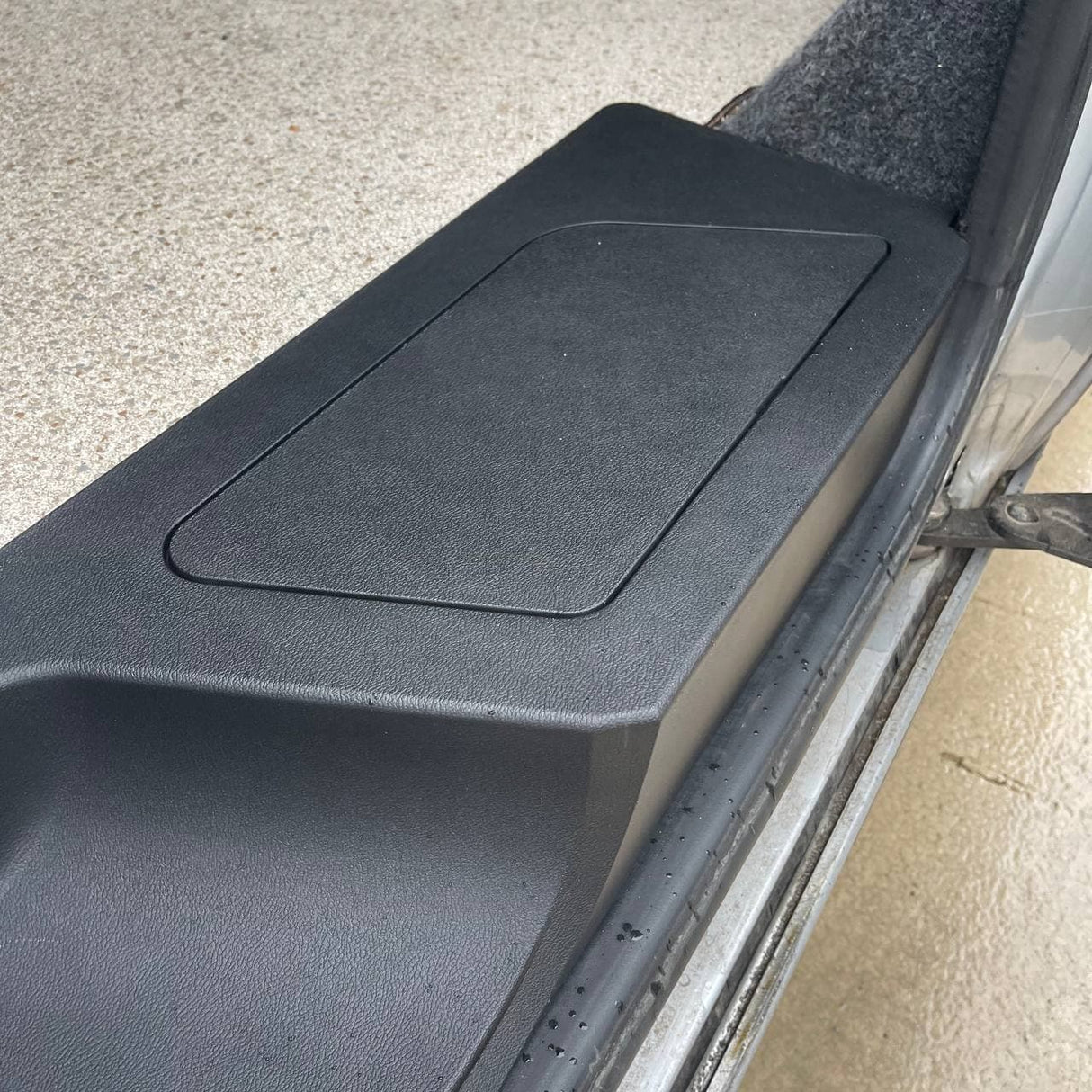 VW T6.1 Transporter Side Loading Door Step V3 17mm Extra Deep with Storage Compartment (B-Grade)