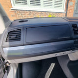 VW Transporter T6 Styling Dash Lower Trims Gun Metal Grey air a pheantadh agus deiseil airson uidheamachadh