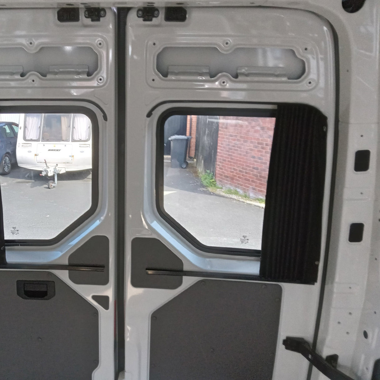 MAN TGE / New Crafter Premium 1 x Cùirtearan uinneig Barndoor Tionndadh Campervan Blackout Van-X