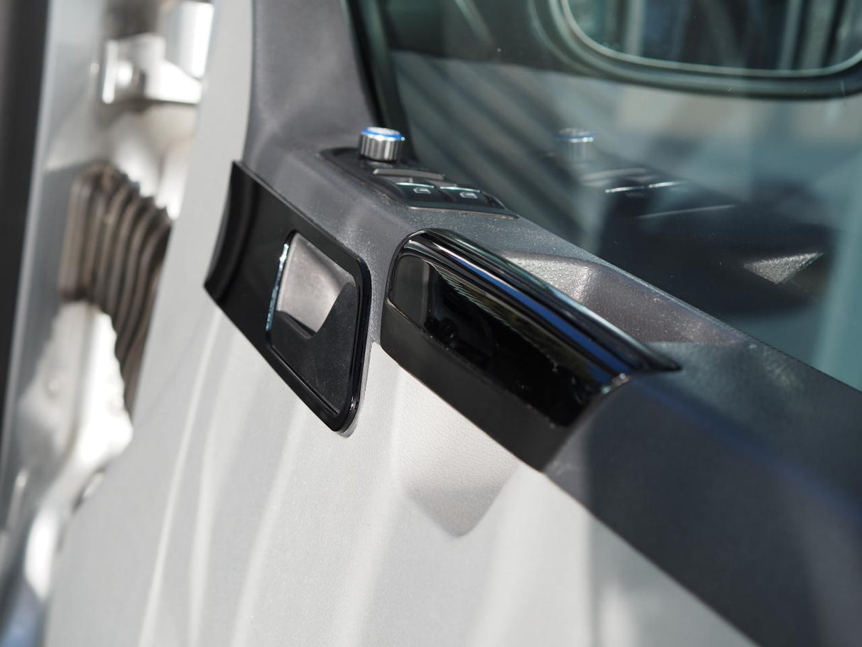 VW T5.1 Transporter Comfort Dash Taobh a-staigh pasgan làn stoidhle air a pheantadh agus deiseil airson a bhith iomchaidh