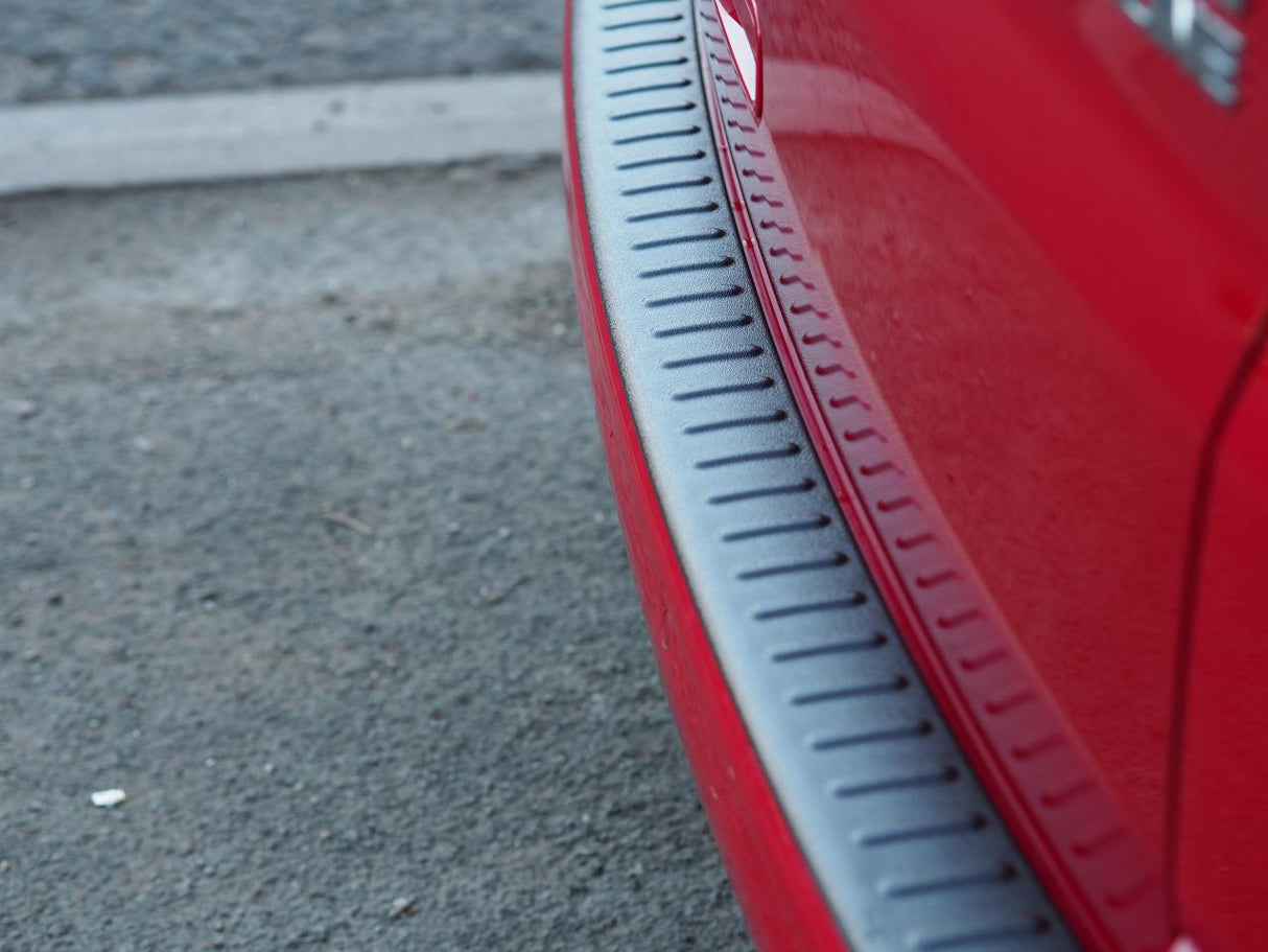 Neach-giùlan VW T5 Dìonadair Bumper Cùl Plastaig Dubh Multivan