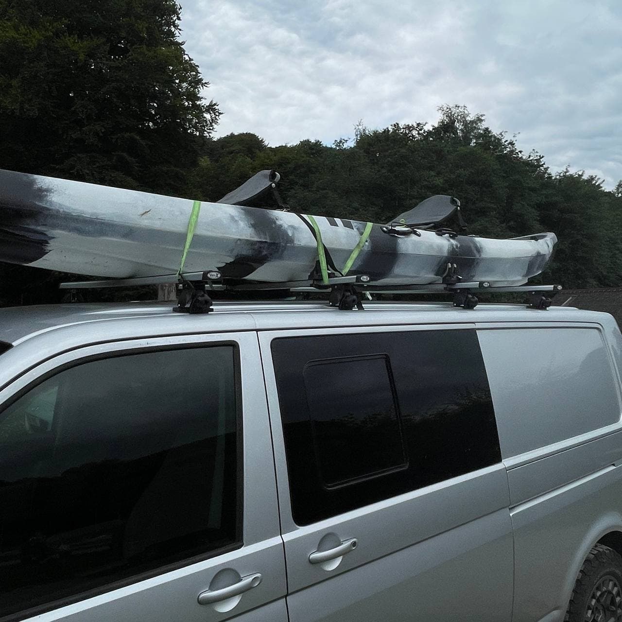 Vw transporter outlet roof cross bars