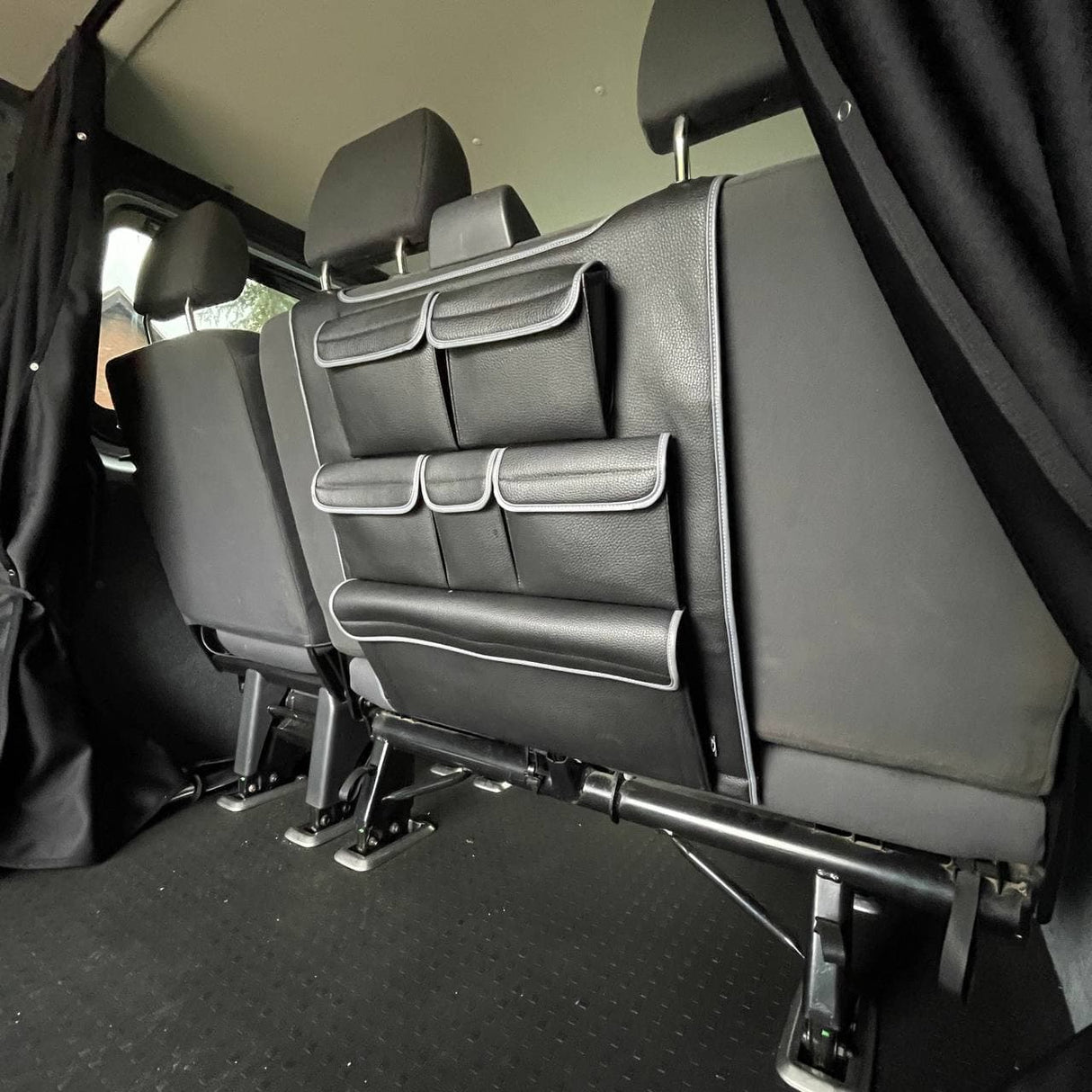 VW T5, T5.1 Transporter Seat Dùbailte Eagraiche Seat Cùil Leatherette
