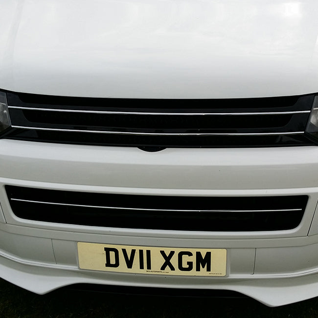 Front Grille fits on VW T5.1 GP up 09-15 Black Gloss Red Bars Badgeless  Debadged