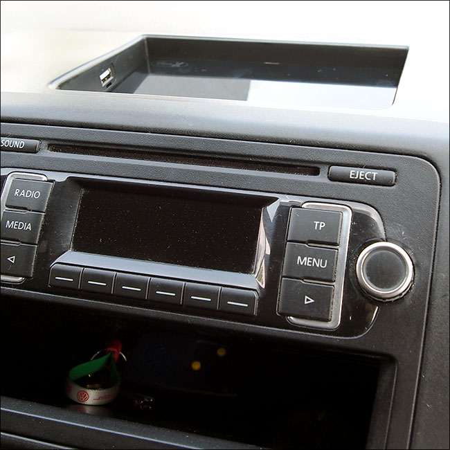 USB Dash Tray for T5.1 Transporter-6744