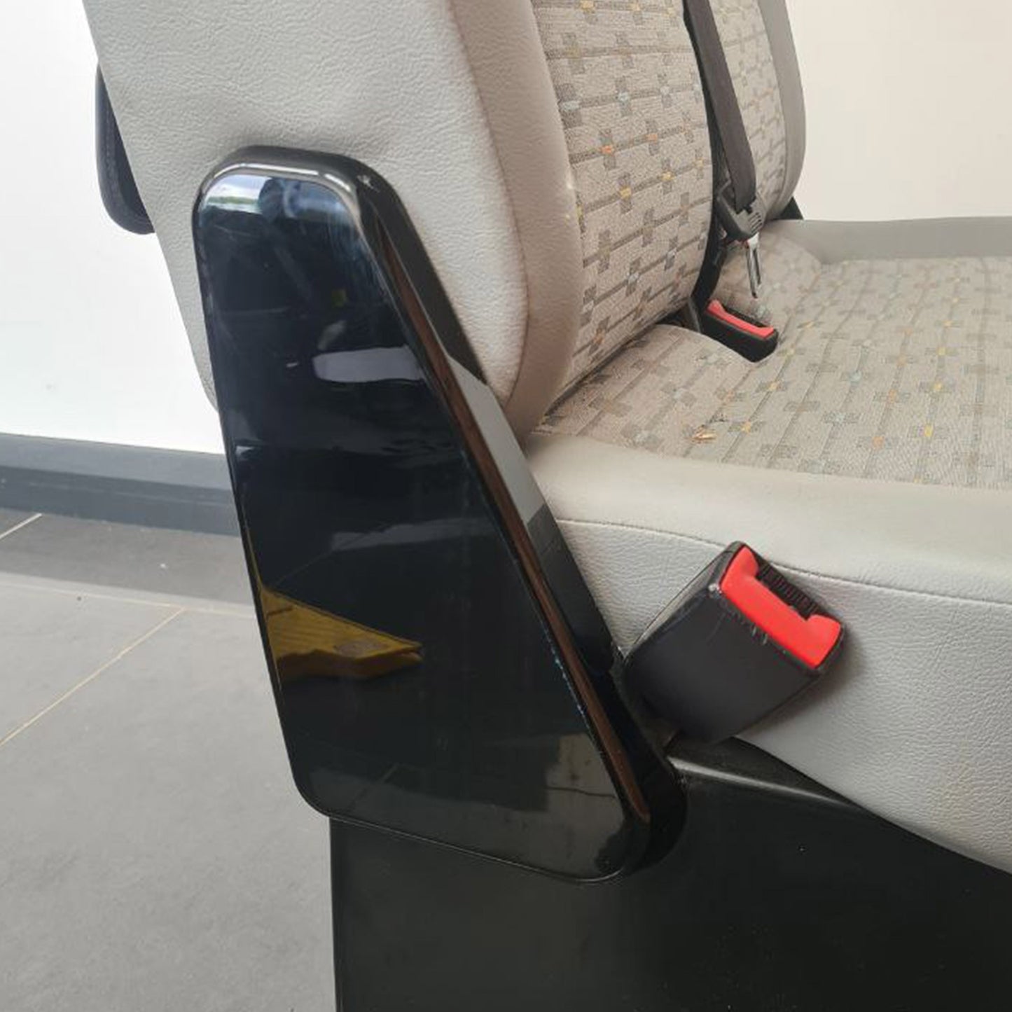 VW T5, T5.1 Twin Seat Hinge Caps + Arm rest Styling Caps Piano Black Interior Styling