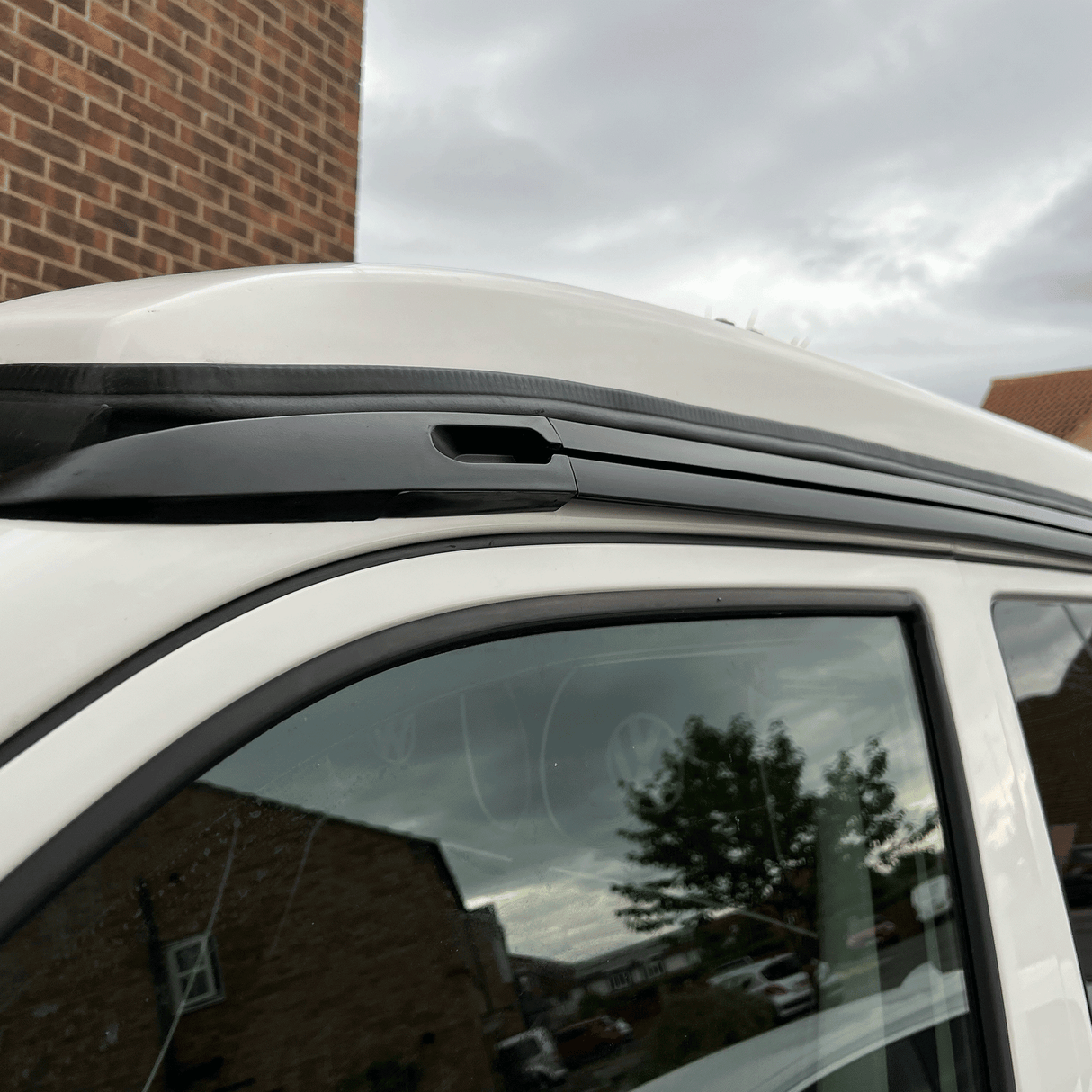 VW T6.1 Awning Rails (Black) Ideal for Campervan Drive-Through Awning, Compatible with Reimo Awning (B-Grade)