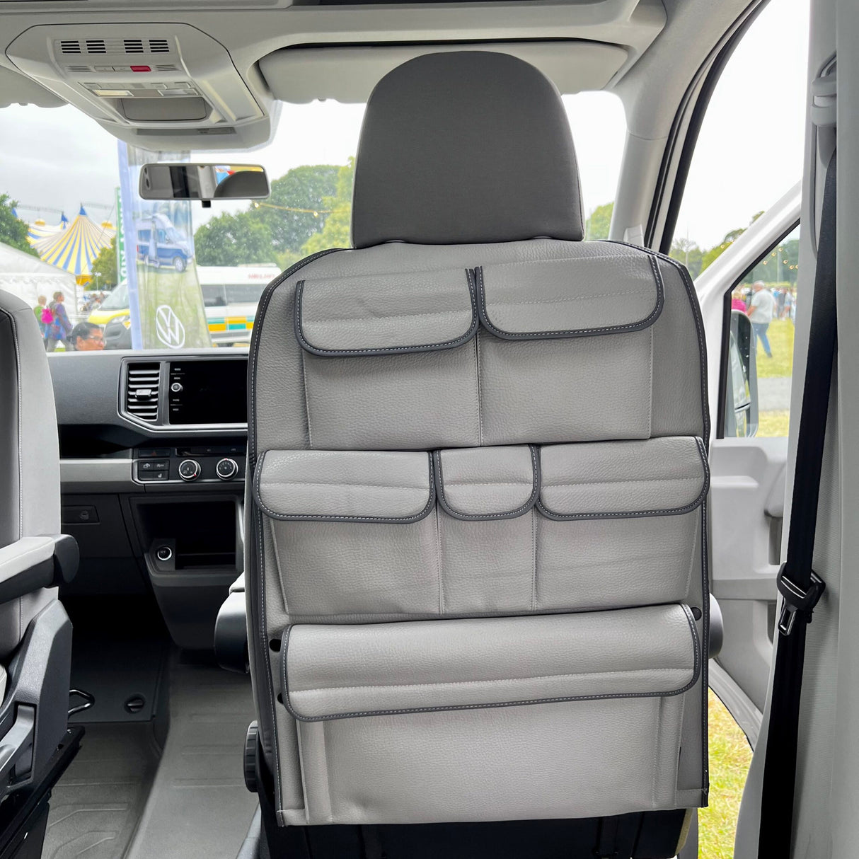 VW California Ocean, Coast, Beach Campervan Single / Seat Caiptean Eagraiche Seat Cùil Leatherette