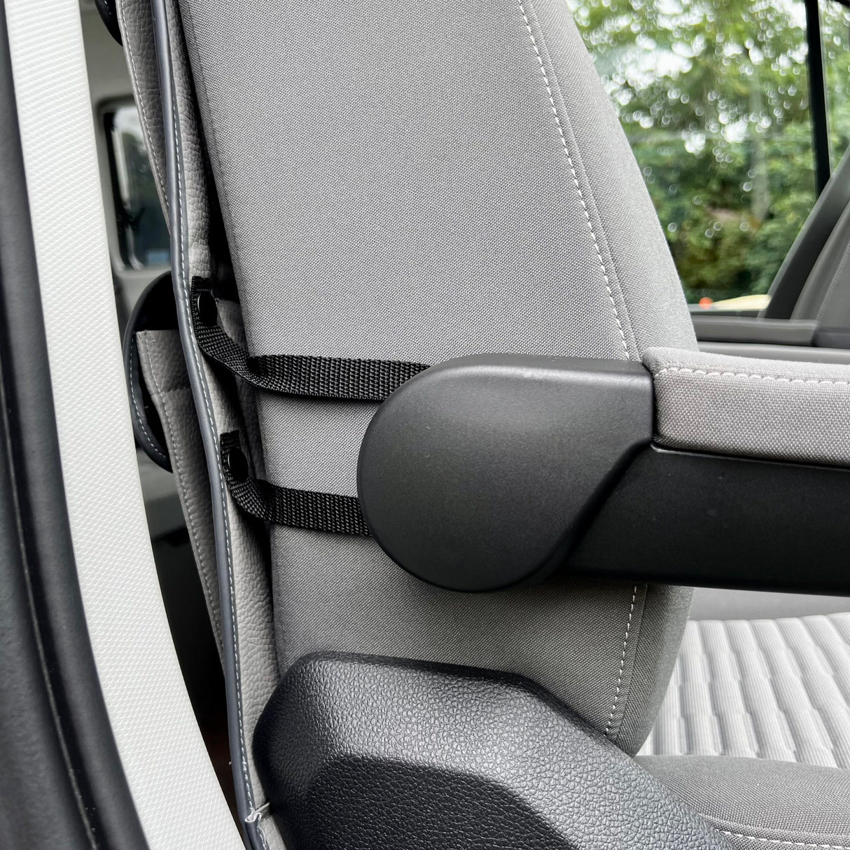 VW California Ocean, Coast, Beach Campervan Single / Seat Caiptean Eagraiche Seat Cùil Leatherette