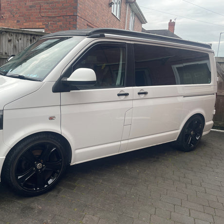 Rèilichean sgàilean VW T5 (Airgead Anodised) Fìor mhath airson Campervan Drive-Through Awning, co-chosmhail ri sgàilean Reimo (ìre B)