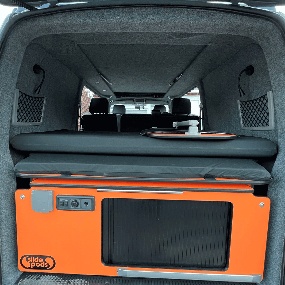 VW T5, T5.1, lìon stòraidh airson tionndadh campervan mòr