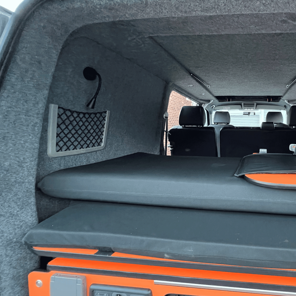 VW T5, T5.1, lìon stòraidh airson tionndadh campervan mòr