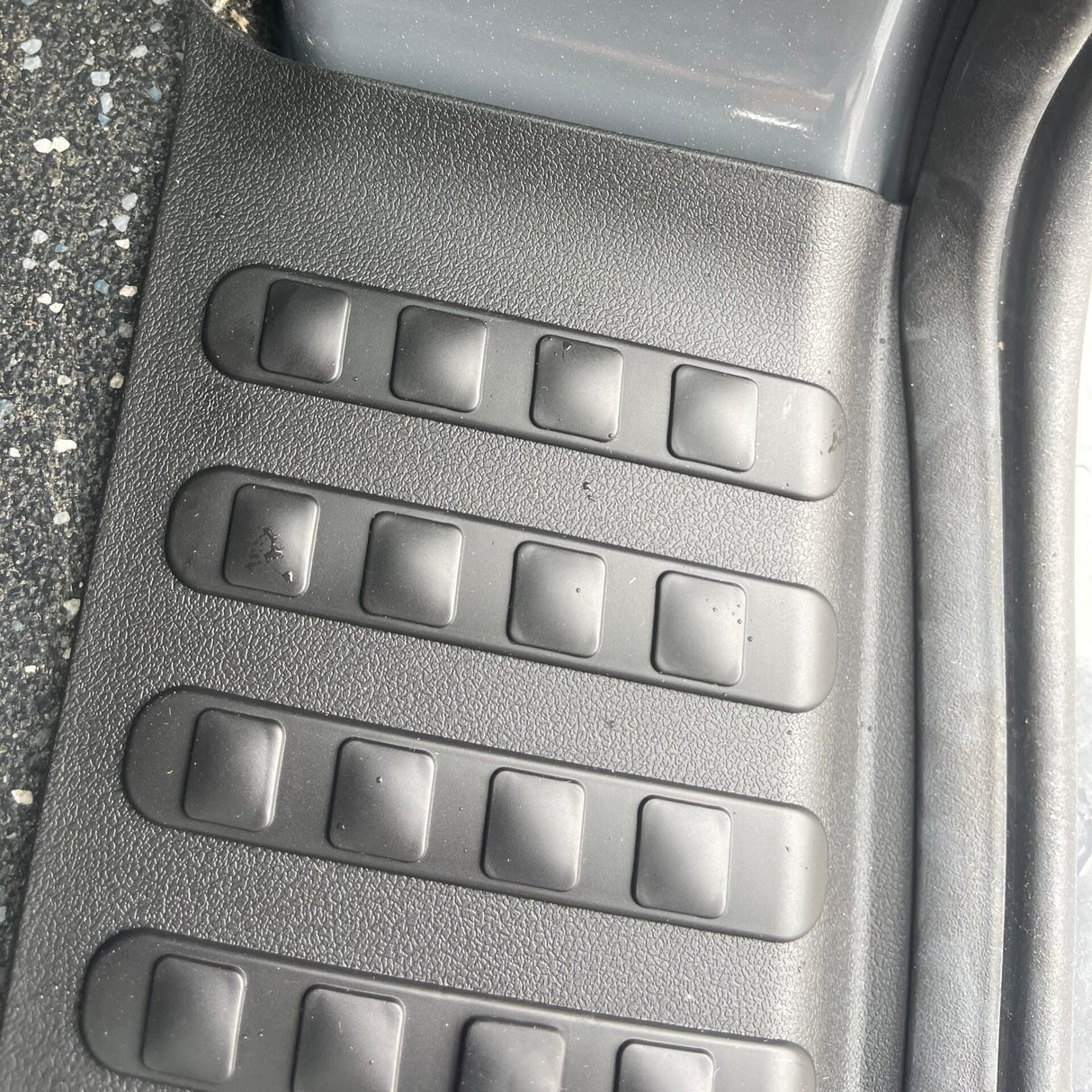 VW T5, T5.1 V3 Barndoor Rear Threshold Cover Camper Conversion Parts Including Screws and Caps