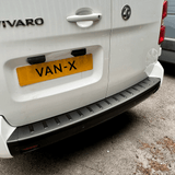 Plastaig dubh dìonadair cùil cùil Renault Trafic, van campachaidh, dachaigh motair, fèin-sleeper