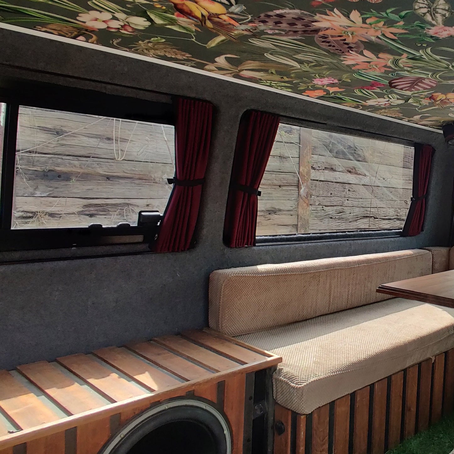 VW T4 Premium 4 x Side Window, 1 x Barndoor Curtain Van-X