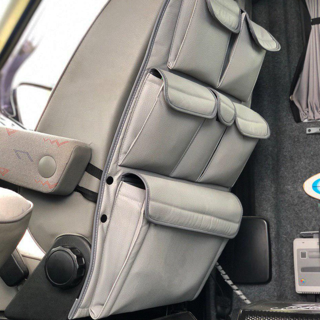 VW T4 Transporter Campervan Singilte / Caiptean Seat Leatherette Back Seat Eagraiche Stòradh