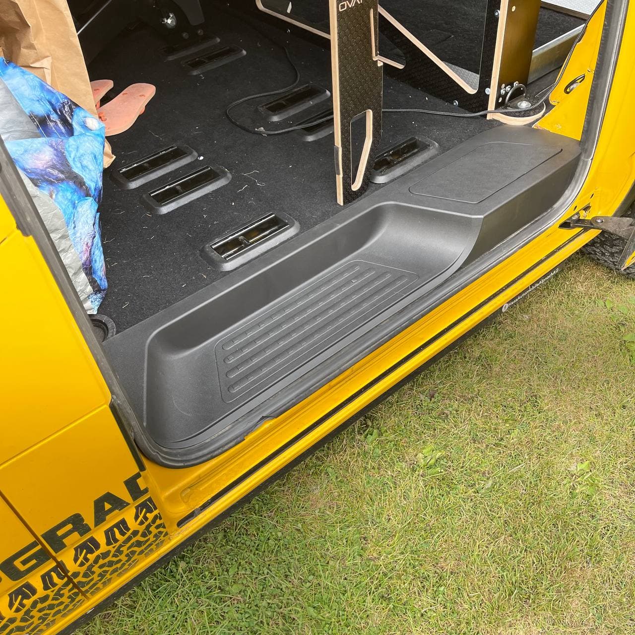 VW T5, T5.1 Transporter Side Loading Door Step V3 17mm Extra Deep with Storage Compartment (B-Grade)