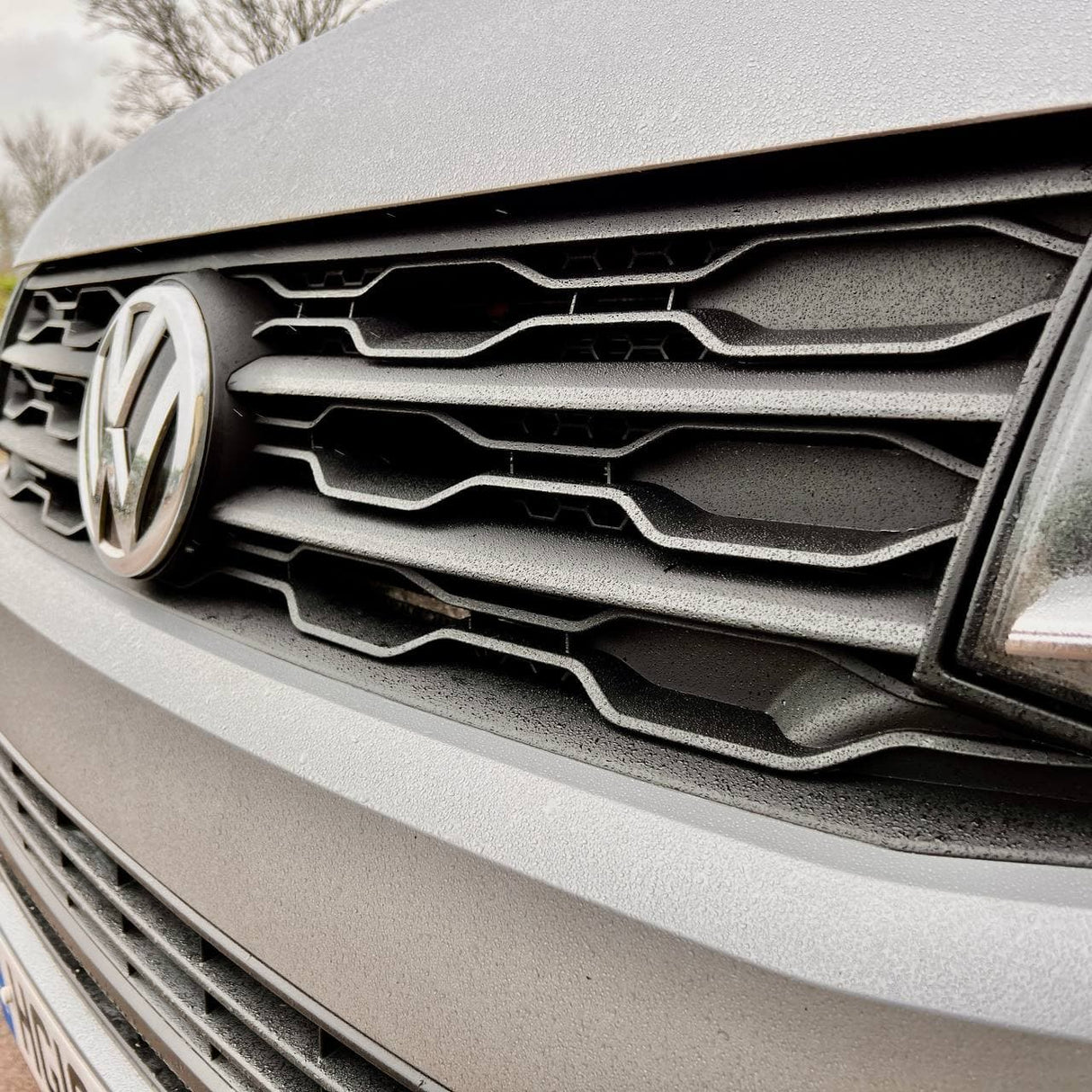 VW T6 Front Grille R-Line (2 in 1) Badged/Badgeless - Matte Black